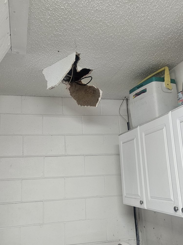 Slide of Thomas Roofing & Repair