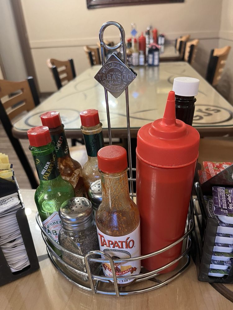 GJ's Family Restaurant