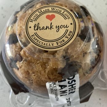 In and Out Bagels - Freshly baked chocolate chip muffin - Coffee & Tea Near Me - Aventura, Florida In and Out Bagels - Freshly baked chocolate chip muffin - Coffee & Tea Near Me - Aventura, Florida