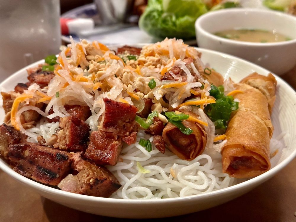 Pho Ca Dao & Grill