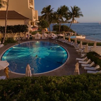 Halekulani Hotel - Hotels Near Me - Honolulu, Hawaii