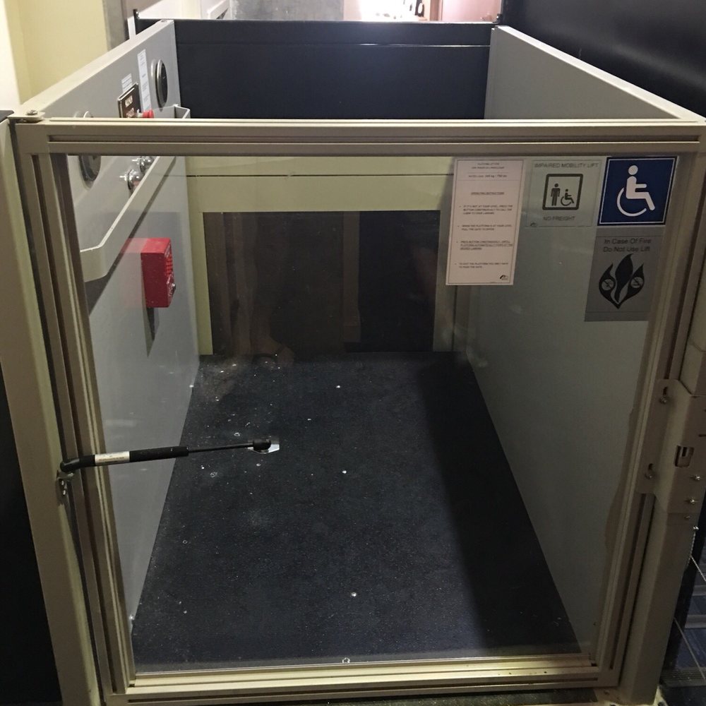 Benedict's - Wheelchair lift didn't work - Breakfast & Brunch Near Me - Wayzata, Minnesota