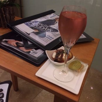 Stillwater Spa - Sweet little treats and magazines - Day Spas Near Me - Toronto, Ontario