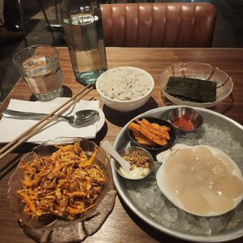 ARIARI - Scallop DIY gimbap and complimentary kimchi. Everything tasted amazing separately and together - Korean Near Me - New York, New York