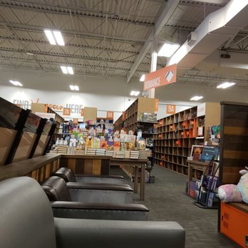 2nd & Charles - Video Game Stores Near Me - Highland, Indiana