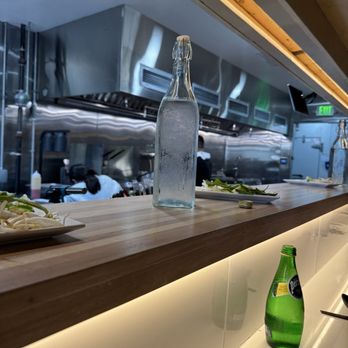 Phoxotic - The bar counter - Vietnamese Near Me - Washington, DC, District of Columbia