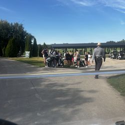 Oak Brook Golf Club - Setting up