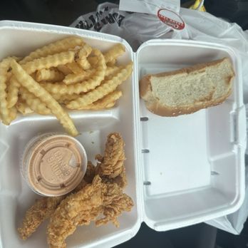 Raising Cane's Chicken Fingers - Fast Food Near Me - Winter Park, Florida
