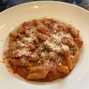 Roma - GF penne with spicy marinara and chicken - Italian Near Me - Menlo Park, California Roma - GF penne with spicy marinara and chicken - Italian Near Me - Menlo Park, California