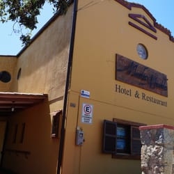 Restaurante Medio Mundo - Fachada Hotel & Restaurante