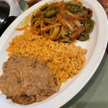 El Mariachi Loco - Chiles Rellenos - Mexican Near Me - Tujunga, California El Mariachi Loco - Chiles Rellenos - Mexican Near Me - Tujunga, California