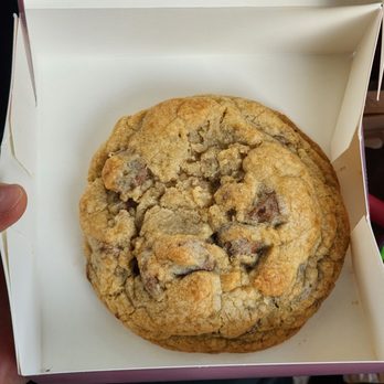 Crumbl - Lakepointe - Bakeries Near Me - Lewisville, Texas Crumbl - Lakepointe - Bakeries Near Me - Lewisville, Texas