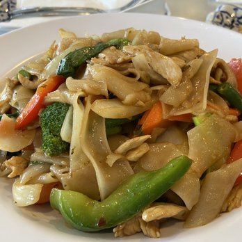 Krung Thai - Pad se-ew $10.29 - Thai Near Me - Nampa, Idaho Krung Thai - Pad se-ew $10.29 - Thai Near Me - Nampa, Idaho
