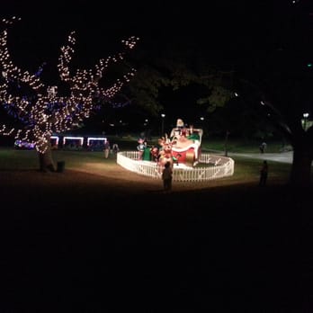 Honolulu City Lights - Even the outdoor displays are beautiful! - Festivals Near Me - Honolulu, Hawaii Honolulu City Lights - Even the outdoor displays are beautiful! - Festivals Near Me - Honolulu, Hawaii