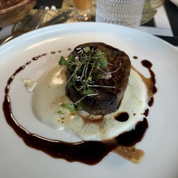 CalaMillor - Filet Mignon in Wine Sauce with Foie - Spanish Near Me - Miami, Florida