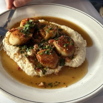 Place Pigalle - Seared Scallops* - French Near Me - Seattle, Washington Place Pigalle - Seared Scallops* - French Near Me - Seattle, Washington