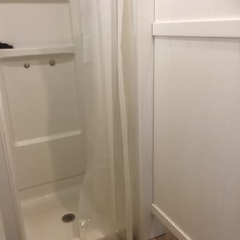 Lake George Riverview Campground - Shower stall - Campgrounds Near Me - Lake George, New York