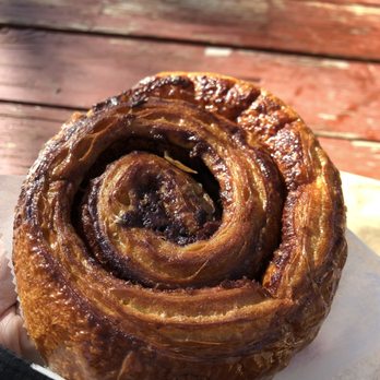 Bear Claw Bakery - Cinnamon Roll - Coffee & Tea Near Me - Pine Mountain Club, California