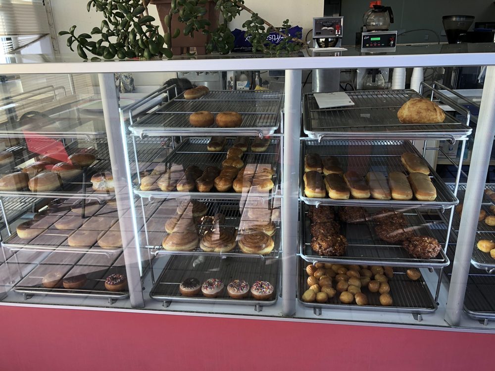 Nina's Donut & Ice Cream, Sacramento Roadtrippers