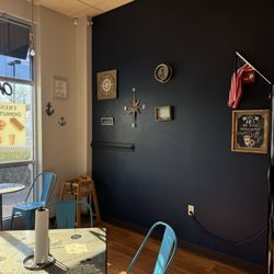 Admirals Dough Joe - Seating