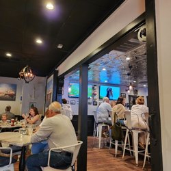 Point Lobster Bar & Grill