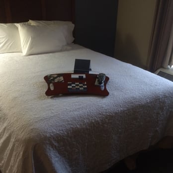 Hampton Inn & Suites Wells-Ogunquit - Each room gets a lap table to work on in addition to the large stylish desk. I wanna live here! - Hotels Near Me - Wells, Maine