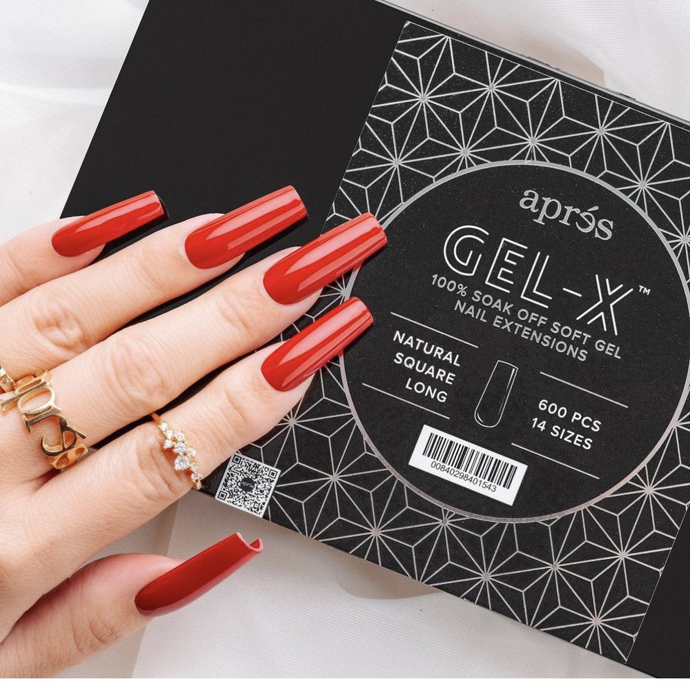 Nails By Yeimi Logo