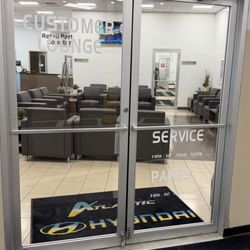 Atlantic Hyundai - Entrance to Hyundai Service Waiting Area