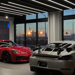Porsche Brooklyn - SHOWROOM