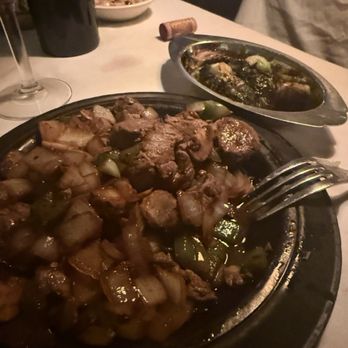 Beef 'N Bottle - Chopped Steak - Steakhouses Near Me - Charlotte, North Carolina Beef 'N Bottle - Chopped Steak - Steakhouses Near Me - Charlotte, North Carolina