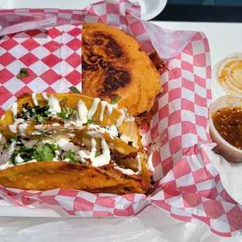 BirriaBoys - Party Pack, so worth it. - Mexican Near Me - SACRAMENTO, California BirriaBoys - Party Pack, so worth it. - Mexican Near Me - SACRAMENTO, California