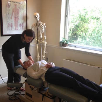 Catherine Leavitt Camp, DC - Mr Bones keeps a watchful eye over Dr. Toplansky - Chiropractors Near Me - Alexandria, Virginia Catherine Leavitt Camp, DC - Mr Bones keeps a watchful eye over Dr. Toplansky - Chiropractors Near Me - Alexandria, Virginia