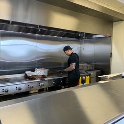 Miyabi Grill - Our famous chef! Go phi!!!