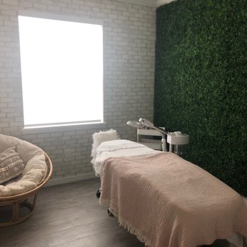 Just Glow by Adri - Estheticians Near Me Just Glow by Adri - Estheticians Near Me