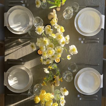 Luminous Blooms - In home tablescape for private event - Florists Near Me - Highland Park, Illinois
