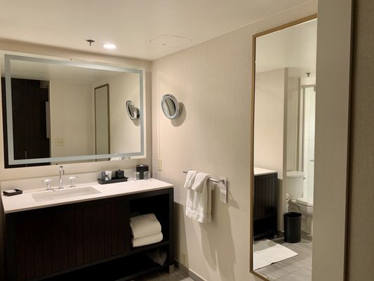 JW MARRIOTT HOUSTON BY THE GALLERIA - 231 Photos & 165 Reviews - 5150