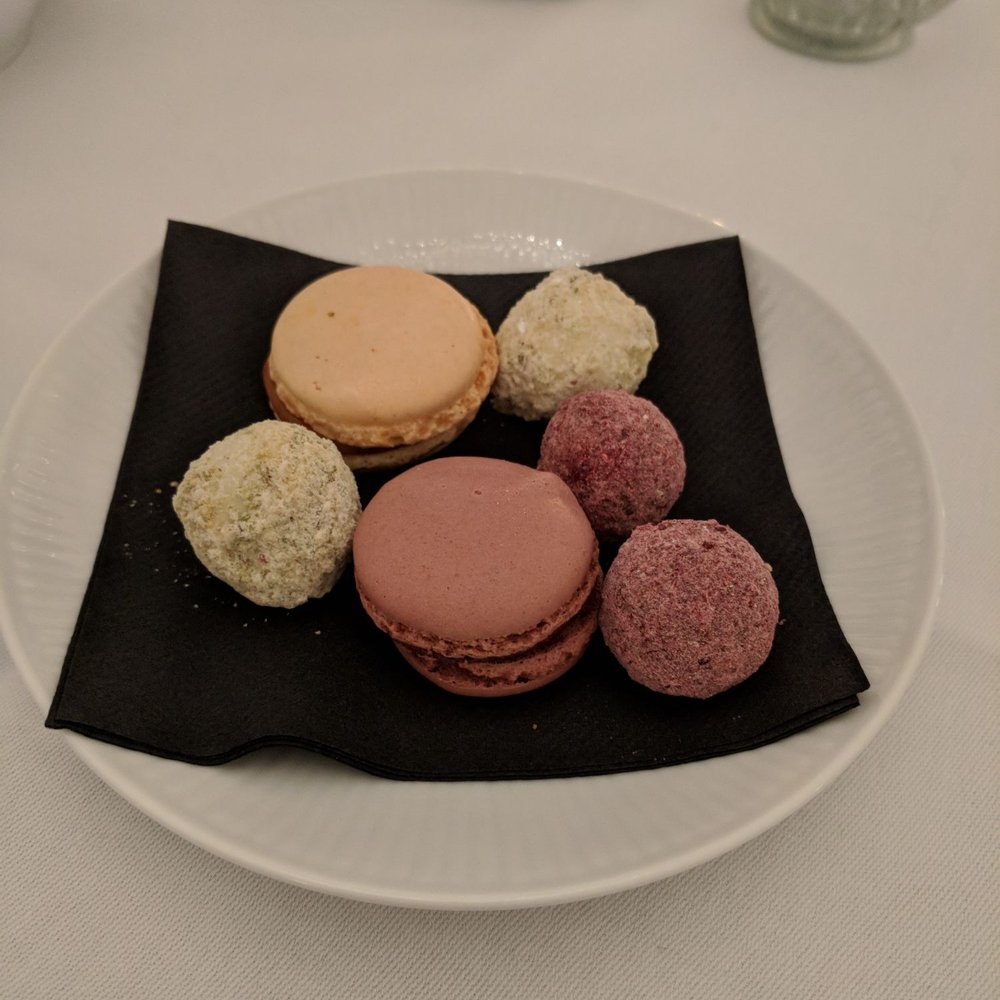 Nimb Bar - Assortment of desserts - Champagne Bars Near Me - Copenhagen, 84