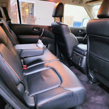 European Class Limousine - 8-pass Armada - Airport Shuttles Near Me European Class Limousine - 8-pass Armada - Airport Shuttles Near Me