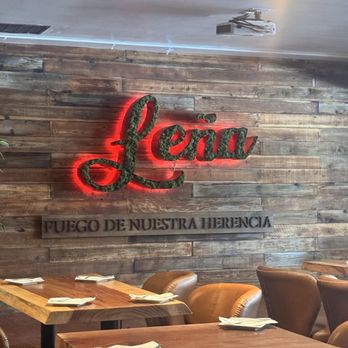 Leña Restaurant - Bars Near Me - Alameda, California