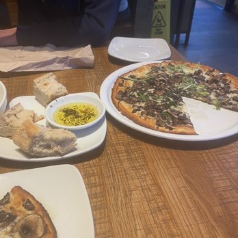 California Pizza Kitchen - Cauliflower pizza crust mushrooms pizza. So good! - Pizza Near Me - Las Vegas, Nevada California Pizza Kitchen - Cauliflower pizza crust mushrooms pizza. So good! - Pizza Near Me - Las Vegas, Nevada