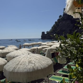 Da Ferdinando - The umbrellas of the beach club. 1 umbrella for each two chairs. - Beach Bars Near Me - Fornillo Spiaggia, SA Da Ferdinando - The umbrellas of the beach club. 1 umbrella for each two chairs. - Beach Bars Near Me - Fornillo Spiaggia, SA