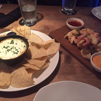 Moxies Fairview Mall Restaurant - Mosaic dip and fried calamari - Canadian (New) Near Me - North York, Ontario Moxies Fairview Mall Restaurant - Mosaic dip and fried calamari - Canadian (New) Near Me - North York, Ontario