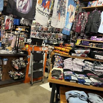 Zumiez - Shoe Stores Near Me - Rosemont, Illinois Zumiez - Shoe Stores Near Me - Rosemont, Illinois