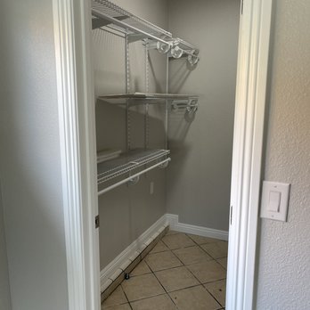 Ventura ADU Specialists - a walk in closet - General Contractors Near Me Ventura ADU Specialists - a walk in closet - General Contractors Near Me