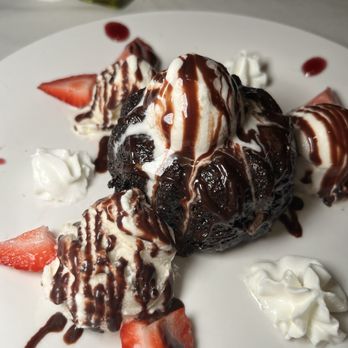 Bella Fiore Restaurante - Chocolate Lava Cake - Italian Near Me - Norwich, Connecticut Bella Fiore Restaurante - Chocolate Lava Cake - Italian Near Me - Norwich, Connecticut