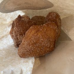 Kekuli Café - Cinnamon sugar bannock bites