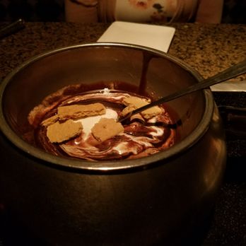 The Melting Pot - Smores fondue - Fondue Near Me - Pittsburgh, Pennsylvania The Melting Pot - Smores fondue - Fondue Near Me - Pittsburgh, Pennsylvania