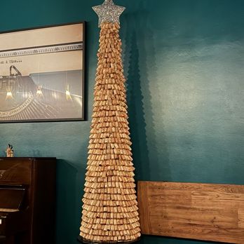 Wax Poetic - Gorgeous - Wine Bars Near Me - Burbank, California