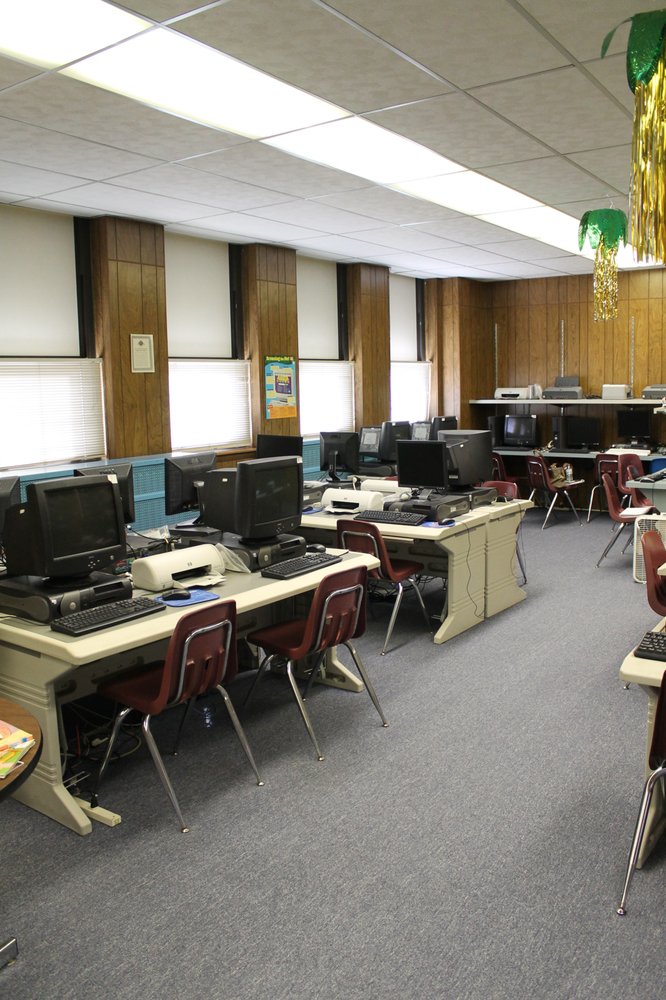 St Laurence School - childcare center in Elgin, IL