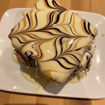 Holychoco - White Chocolate Brownie Sandwich - Desserts Near Me - Montreal, Quebec Holychoco - White Chocolate Brownie Sandwich - Desserts Near Me - Montreal, Quebec